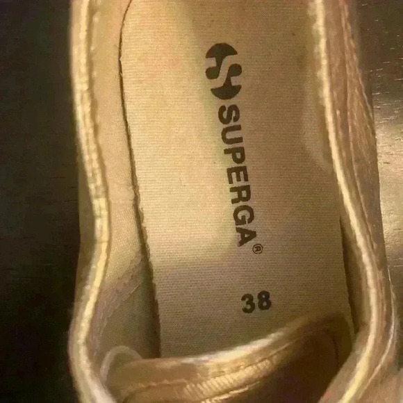 Superga Gold Metallic Sneaker size 38 size 7.5 - Picture 10 of 10